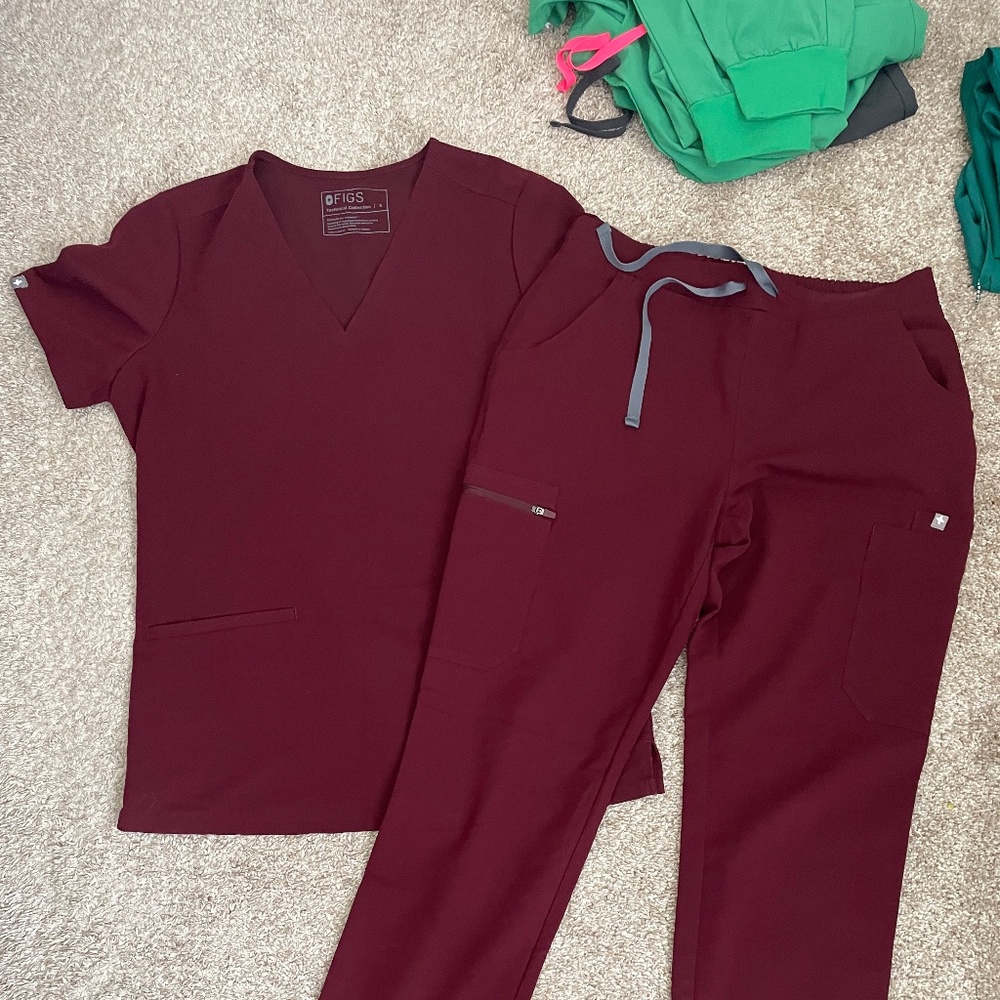 Figs scrubs